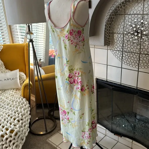Oscar De La Renta robe and slip dress gown set