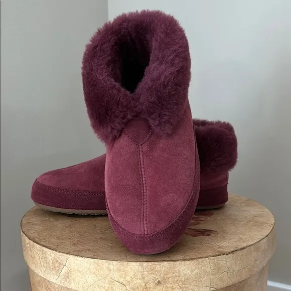 Overland Sheepskin Slippers