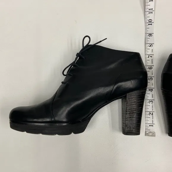paul green black leather heeled oxfords booties Size 8 Quite Luxury