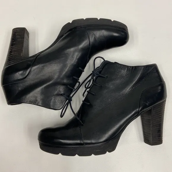 paul green black leather heeled oxfords booties Size 8 Quite Luxury