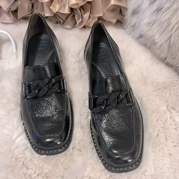 Paul Green Black Patent Leather Block Heel Chain Link Loafers Sz