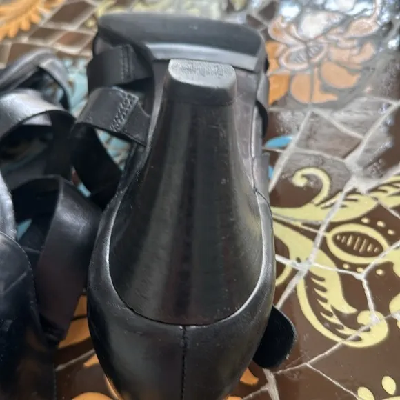 PAUL GREEN SANDAL HEELS WITH BUCKLE Sz: 6.5