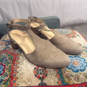 PAUL GREEN truffle Maggie T-Strap block heel almond toe heels