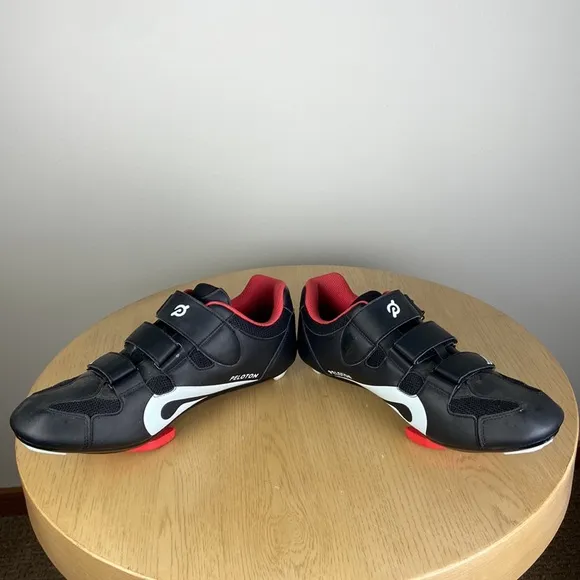 Peloton Men's 45 US 11 Cycling Bike Spinning Cleats Biking Shoes Athletic Sporty