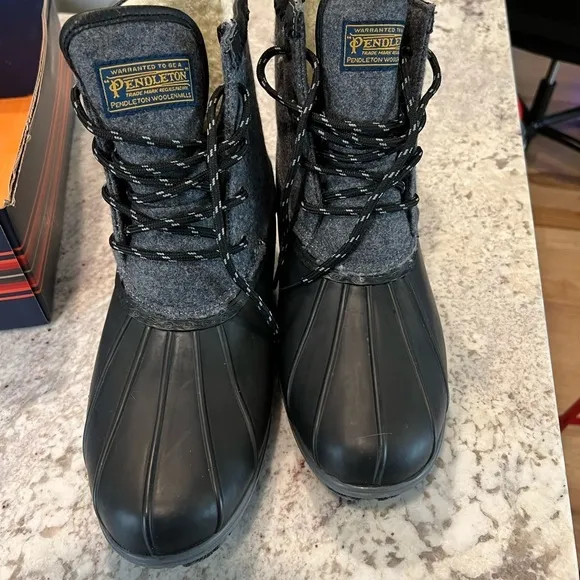 Pendleton Olympic National Park Duck Boot - NWT‎