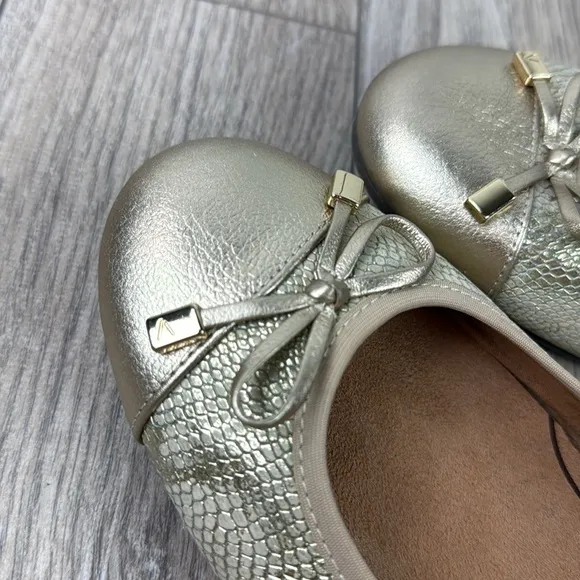 Perfect Vionic Minna Orthopedic Ballet Flat Shoes Comfort Supportive Gold 10