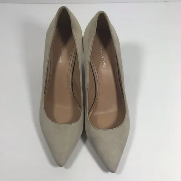 Pour La Victoire Val suede tan pump block heels 7