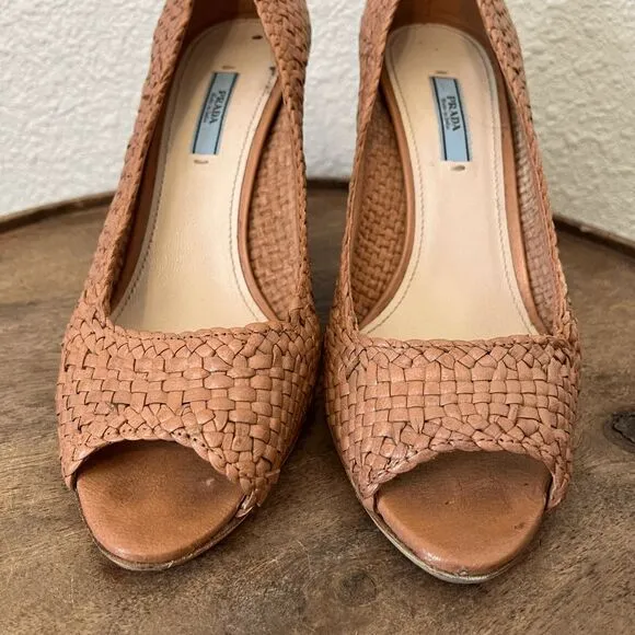 Prada Leather Woven Peep Open Toe Pump Heels Women's Size 38 US 8