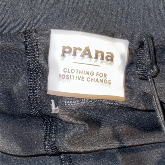 Prana Peak To Pavement Lined  Shorts in Clear Sky - Blue Mens Sz L NWT