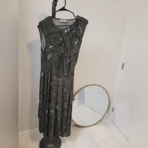 PREEN LINES erelida Ruched Floral-print Crepe De Chine Midi Dress In Green Sz L