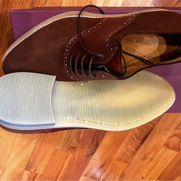 Profession Bottier Brown Suede Oxford Shoes with Sleek Silhouette