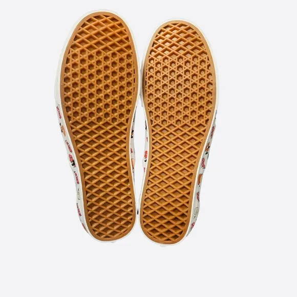 RARE Classic Vans Checkerboard Slip-On Collaboration Vans x Condorito Sneakers