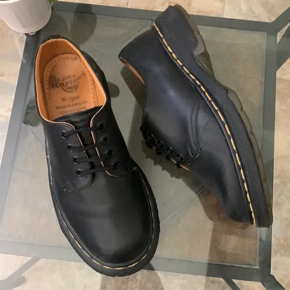 RARE✨DR. MARTENS Smooth Leather Oxfords.- Size 6UK MENS / 7US MENS / 8.5 US WMS