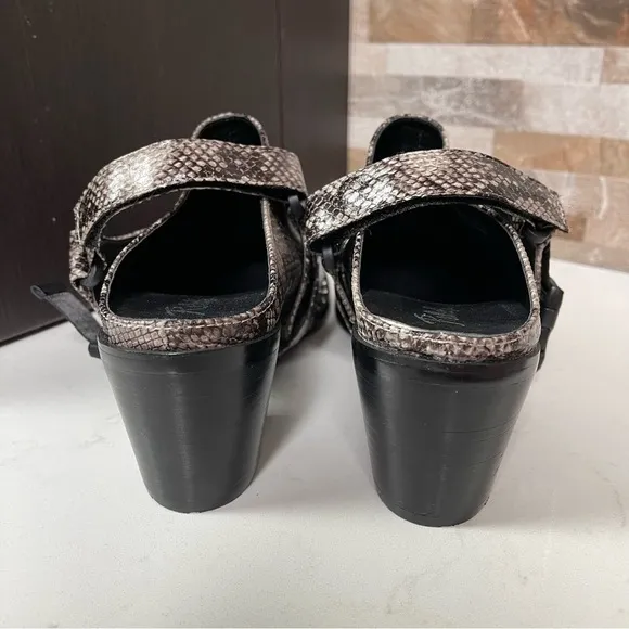 Rebels Slingback Mule Reptile Snake Print Gray Sz 7.5 NWT