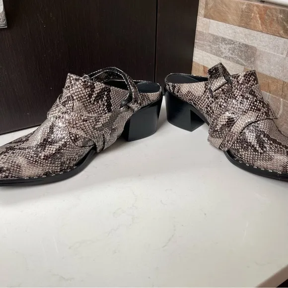 Rebels Slingback Mule Reptile Snake Print Gray Sz 7.5 NWT