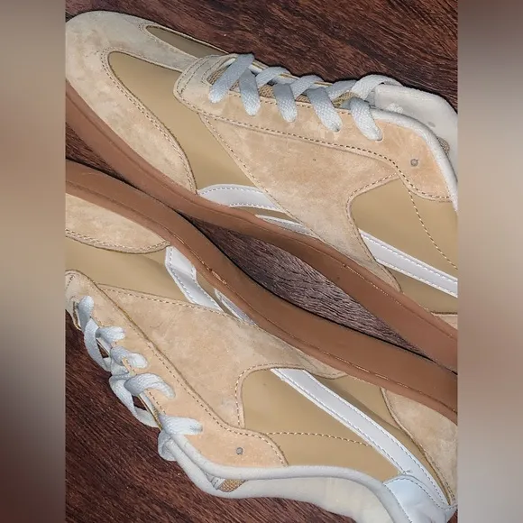 Reebok size 10