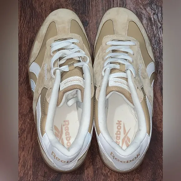 Reebok size 10