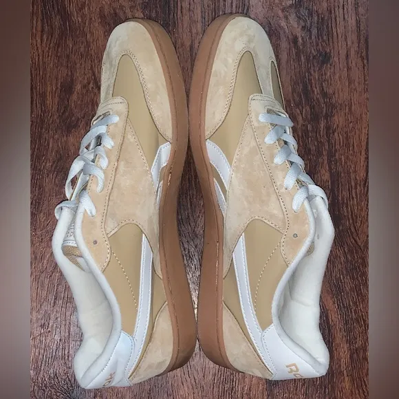 Reebok size 10