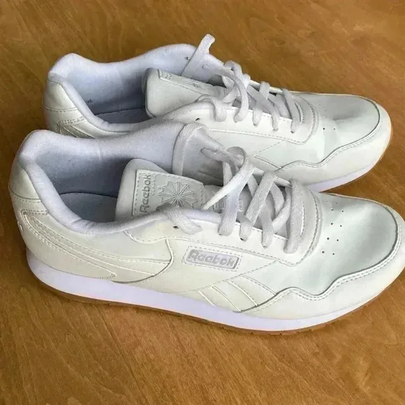 Reebok Women’s Classic Harman Run Sneaker, White, Size 10