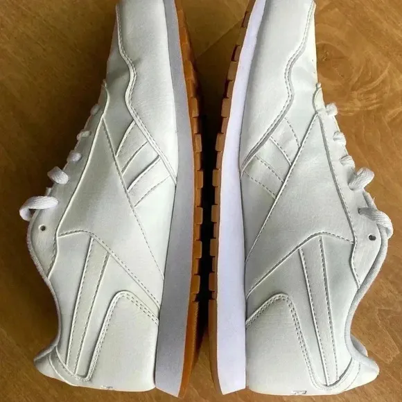 Reebok Women’s Classic Harman Run Sneaker, White, Size 10