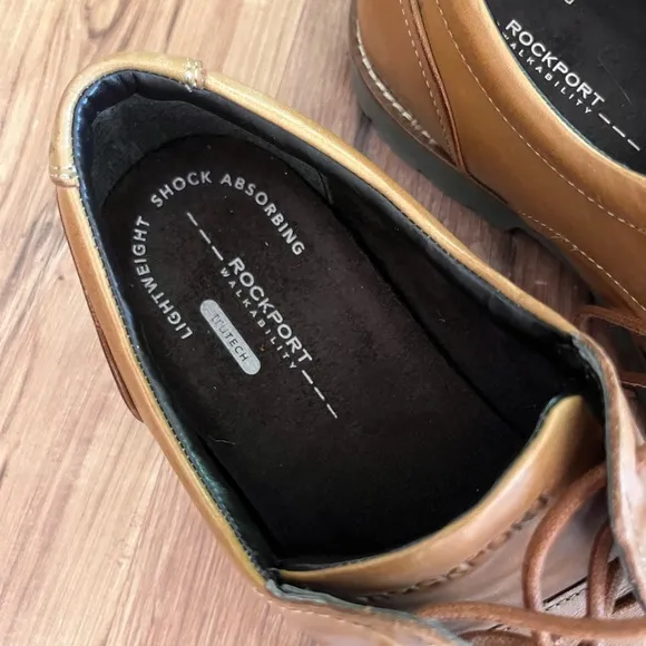 Rockport tan leather oxfords, size 8