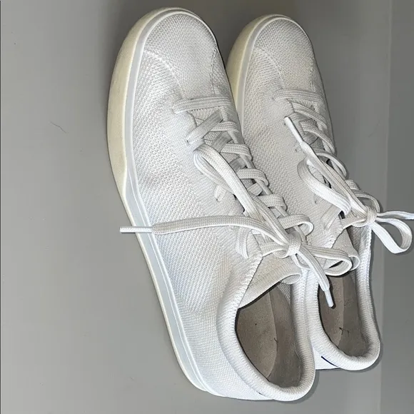 Rothys the lace up sneaker women’s 9 white sneakers
