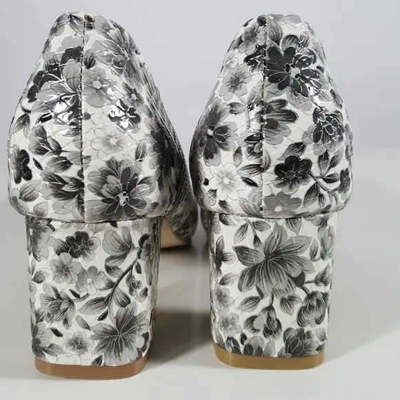 ROUND TOE FLORAL PRINT HEELS