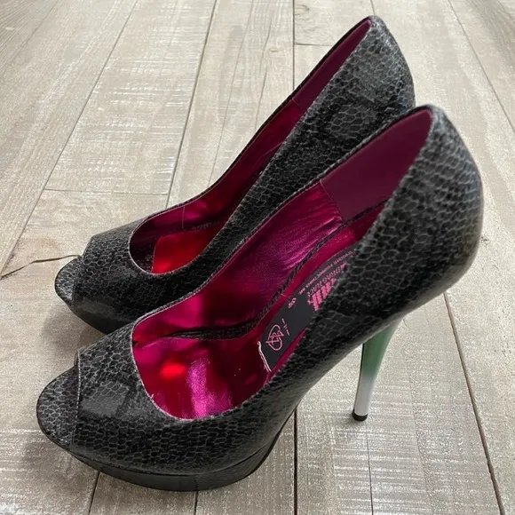 RuPaul by Iron Fist Sz 9 Snakeskin Peep-Toe Platform Heels Black Green NEW! $105