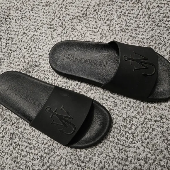 Sale: Women's JW Anderson Slides - EU 39 = US 8.5