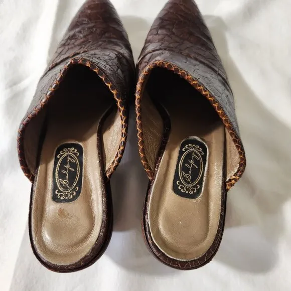 Salpy Women's Brown Size 6.5 USA Handmade Leather Pointed Toe Mules Clogs Casual