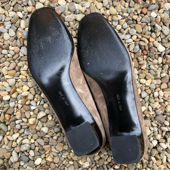 SALVATORE FERRAGAMO Florence Taupe Brown Suede Slip On PUMPS Block Heels 7 B‌‌