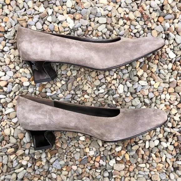 SALVATORE FERRAGAMO Florence Taupe Brown Suede Slip On PUMPS Block Heels 7 B‌‌
