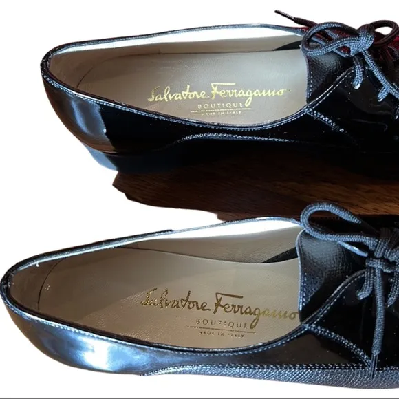 Salvatore Ferragamo Oxford lace up shoe, black patent leather and pebble leather