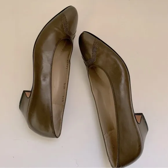 Salvatore Ferragamo Vintage heels almond toe small heel