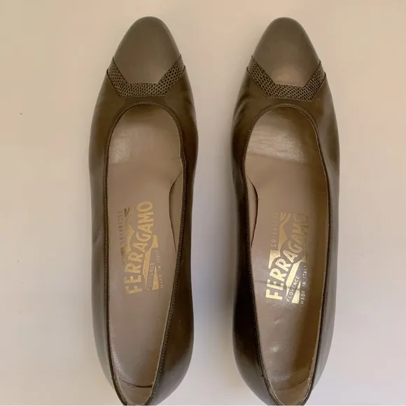 Salvatore Ferragamo Vintage heels almond toe small heel