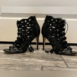 Sam Edelman Black Spike Lace Up Cut-Out Heels Size 10
