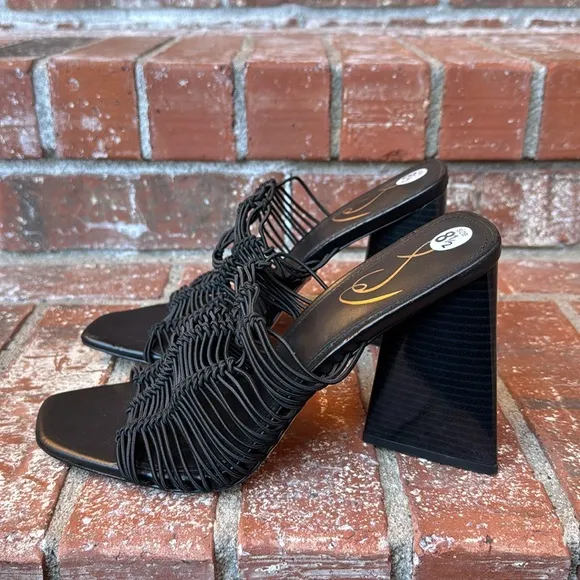 Sam Edelman Laurette Block Heel Mule Sandal in Black Women's Size 8.5