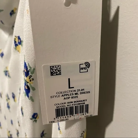 Samsøe Samsøe White Blue Floral Motif Chiffon Apples Slip Maxi Dress NWT