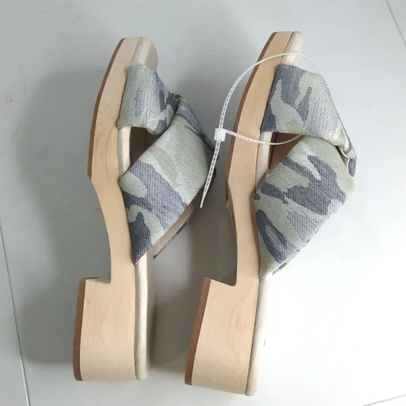 Sanctuary Lively Camo Print Block Heel Cross Strap Slides