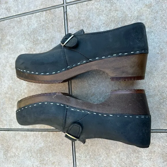Sandgrens Swedish Handmade Wooden Closed Back Clogs