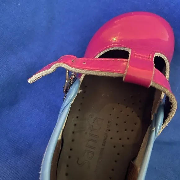 Sanita Clogs Fuchsia/79  Size 25 - Kids Closed Patent (US 3.5-4)