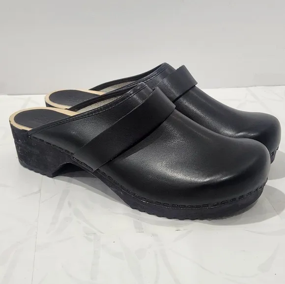 Sanita Clogs Mules Wooden Heel Black Leather Women's Size EU 41/ US9.5-10 NWOB