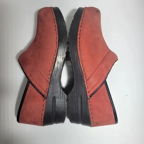 Sanita danish clogs closed back rust dark red colour size 36 size 5