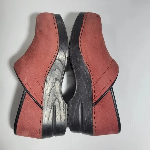 Sanita danish clogs closed back rust dark red colour size 36 size 5