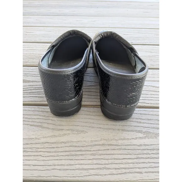 Sanita Danish Signature Medical Professional Clog EU sz 43 Black Patent Croc EUC