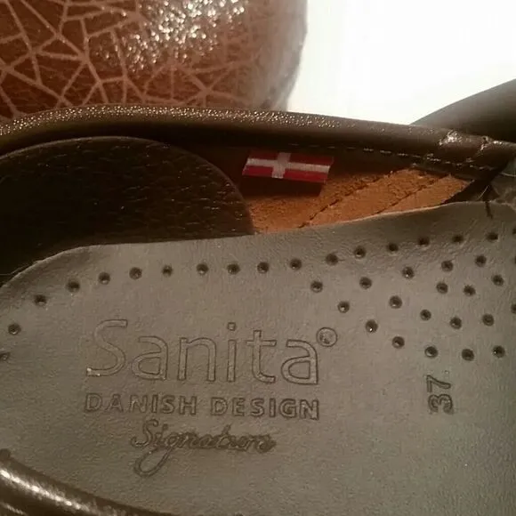 𝅺SANITA Professional Leather Clogs Euro 37 Brown Geo Print Sonny Model