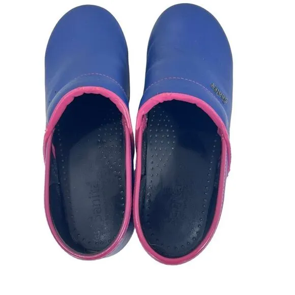 Sanita Professional San Flex Closed Back Clogs in Blue/Pink