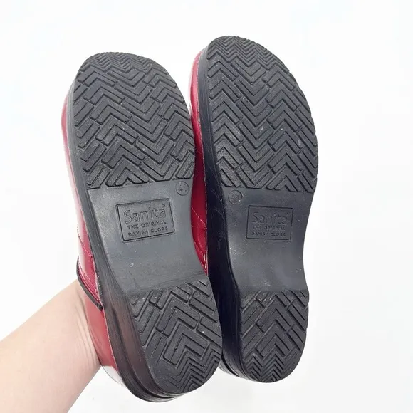 Sanita Red Patent Leather Clogs size 41 10.5- 11