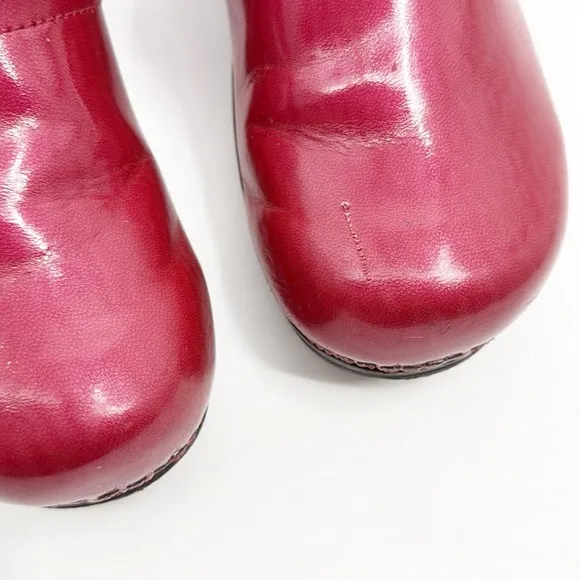Sanita Red Patent Leather Clogs size 41 10.5- 11