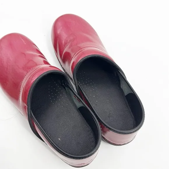 Sanita Red Patent Leather Clogs size 41 10.5- 11